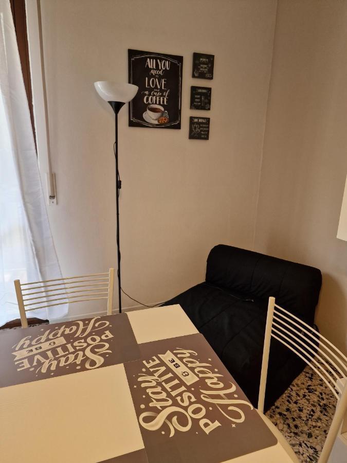 M.Aurelio Light Brown Apartment Milan Exterior photo